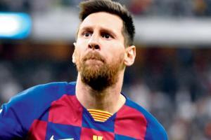 Lionel Messi confirms pay cut for Barcelona players, slams board
