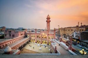 Pakistan's Sunehri mosque opens doors to women after 23 years
