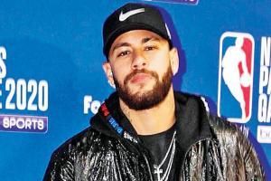 Footballer Neymar offers his comic book series for free