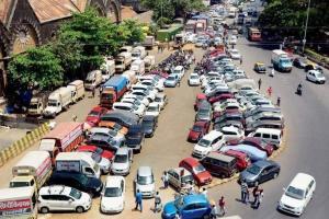Mumbai: BMC's pass solution to Dadar's parking fail