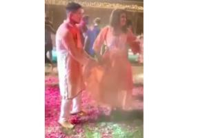 Watch Video: Nick Jonas wipes hands on Priyanka Chopra's kurta