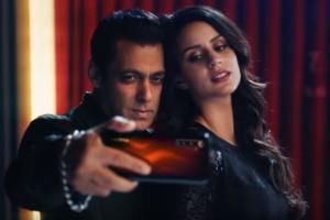 Salman Khan to share screen space with Larissa Bonesi
