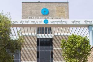 SBI to buy 725 crore Yes Bank shares at Rs 10 apiece
