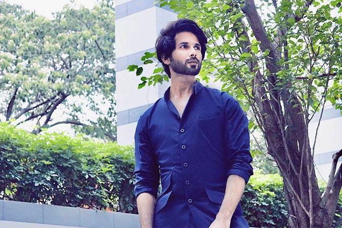 Shahid Kapoor's Instagram chat with his fans cannot be missed at all!