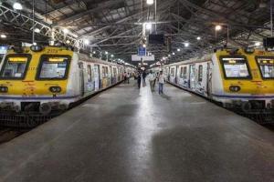 Man pushes college student out of train after she intervenes in fight