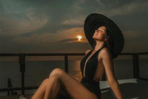 Meet Tara Sutaria, the latest entrant in Mohit Suri's Ek Villain 2!