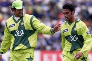 Wasim Akram and Shoaib Akhtar engage in some funny Twitter banter