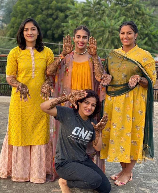 Ritu Phogat is part of the famed and reputed Phogat sisters - six sisters who are all female wrestlers.
In picture: Ritu Phogat along with her sisters for Babita's mehendi ceremony