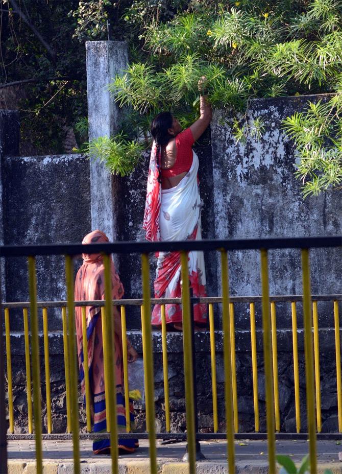 In an unprecedented move, Panvel which was declared as an orange zone was moved to red zone in less than 24 hours after six news coronavirus positive cases were found in the area. Among the new cases are two APMC staffers, a police officer, a kidney patient, a homemaker and a BEST employee. Panvel Municipal Corporation has a total of 113 coronavirus cases.
