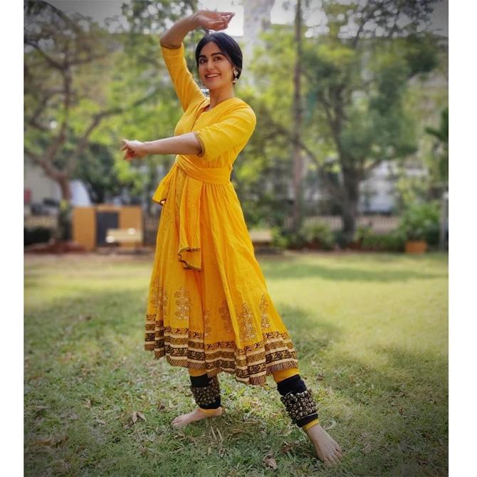 Talking about her hobbies, Adah has been dancing since she was three. Adah started learning jazz and ballet and later started learning Kathak, when she was in class eight.
In picture: Adah Sharma posted this picture and captioned: Kathak to me is expressing my Adah. And what better than a bright yellow outfit to start my morning dance routine with?