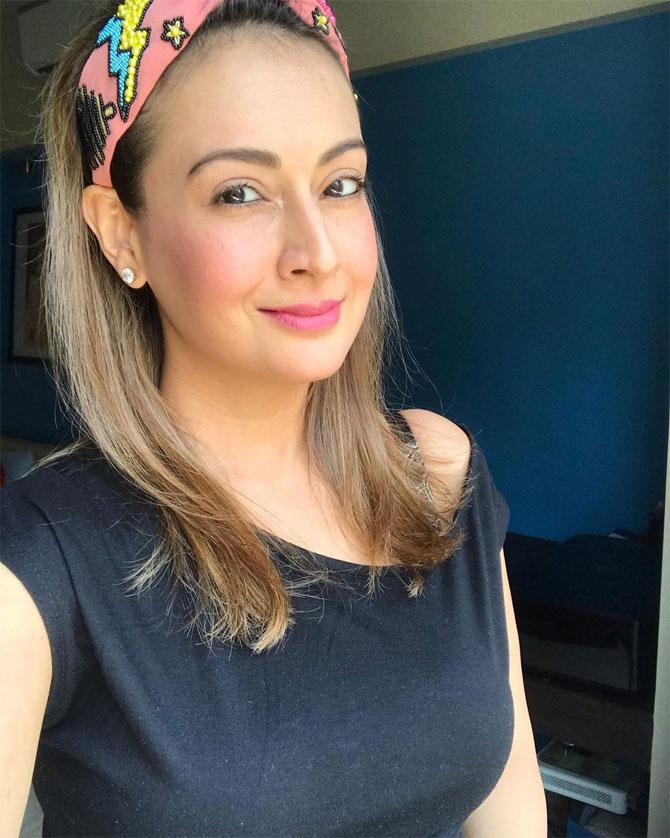 The Mohabbatein actress shared this happy selfie of her wrote, 