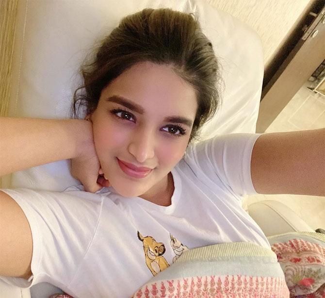 Once again Niddhi Agerwal posted a picture which was related to her younger days, 