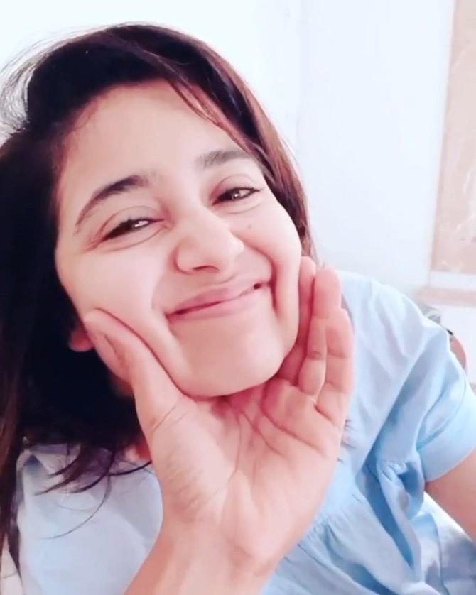 Shweta Tripathi's husband Chaitanya Sharma posted an adorable video, which was reposted by Shweta Tripathi. 