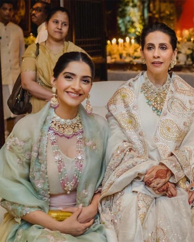 Sunita Kapoor and Sonam Kapoor: Sunita Kapoor was a well-established model before marrying actor Anil Kapoor. Her daughters - Sonam Kapoor and Rhea Kapoor - both took inspiration from their mum's fashion choices. Sonam, talking about her mother, wrote on social media once, 