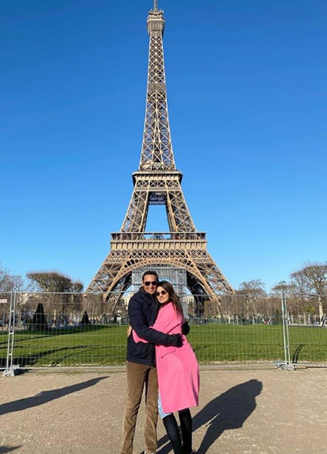 Post their wedding, Asad and Anam Mirza took a trip to France and Asad shared a picture of the couple and wrote, 