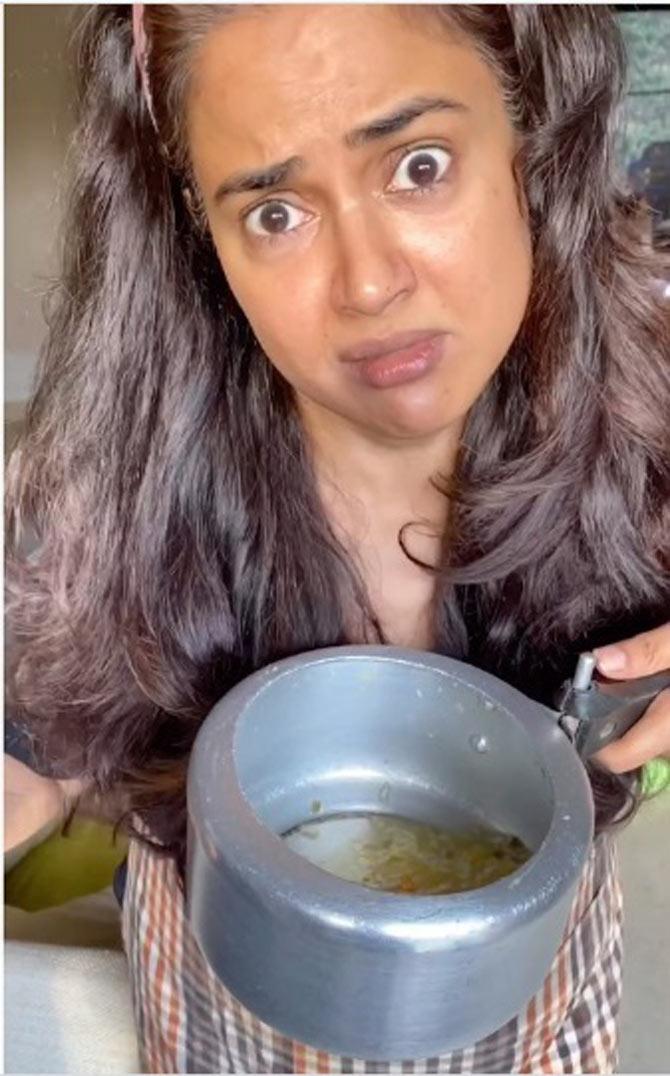 Sameera unleashed her funny side once again when she shared a video of herself and her mother-in-law, captioning it, 