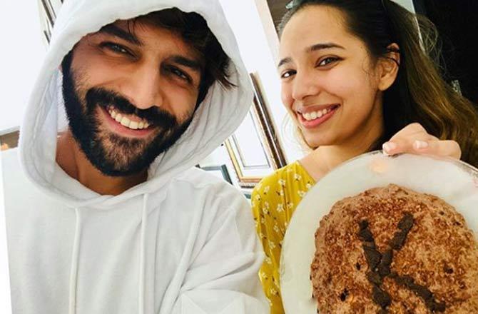Kartik Aaryan: Kartik Aaryan's sister Kritika Tiwari celebrated her birthday with her brother. Kartik shared pictures of a failed attempt at baking a cake, which turned into a 'Bada Biscuit.' Along with a cake cutting picture of the birthday girl, the 29-year-old star also took to Twitter to share the pictures of what was meant to be a small cake but turned out as a large biscuit.