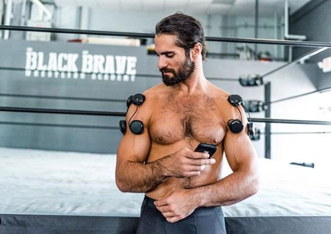In November 2015, after he held the WWE World Heavyweight title for 220 days, he had to relinquish it after suffering a knee injury and was out for a couple of months.