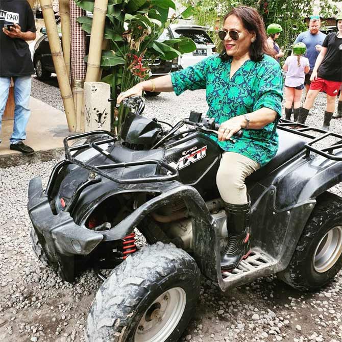 On the occasion of mother's day, Maanvi Gagroo shared a fun post, wishing her real mom and reel mom. Let's take a look at the post now. 