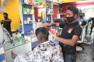 Barber shops, salons open and then shut again in Lucknow amid lockdown