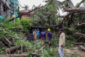 Cyclone alert for Bengal, Odisha as 'Amphan' intensifies