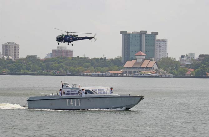 India Salutes Corona Warriors Indian Navy Salutes The Corona Warriors On Land, Air And High Seas