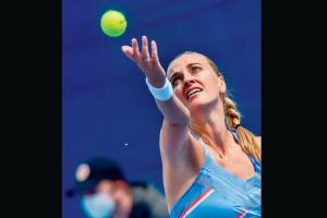 Fan-craving Petra Kvitova thanks little ball boy