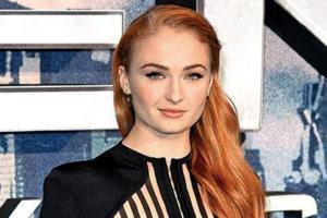 Sophie Turner shows off baby bump on stroll with Joe Jonas