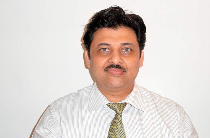 Dr Roy Patankar