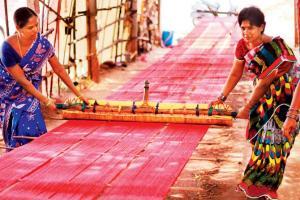 Weaving support