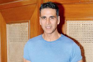 Akshay Kumar to the rescue; donates Rs 45 lakh to CINTAA