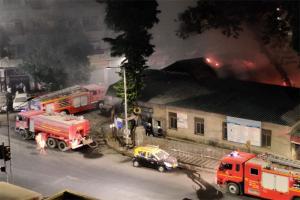 Fire breaks out near Ganesh Talkies in South Central Mumbai