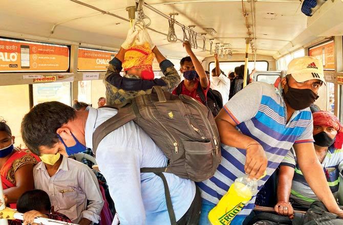 People being taken to Vasai Road station seen inside a bus