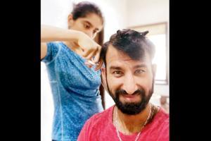 Cheteshwar Pujara gets haircut from wife Puja during lockdown