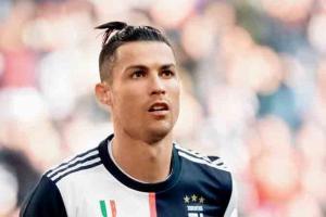 Cristiano Ronaldo back to training at Juventus after two months