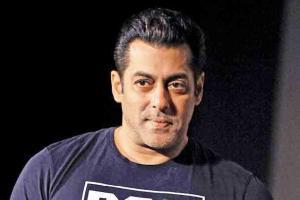Salman Khan's 'Being Haangryy' distributes ration kits to needy in Mumbai