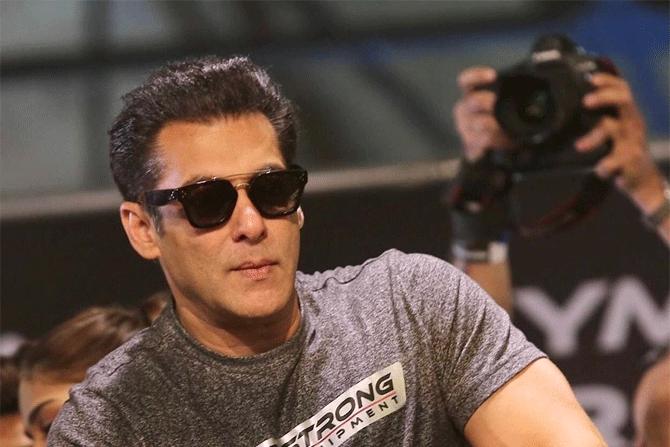 Salman Khan supports additional 7,000 daily wage workers