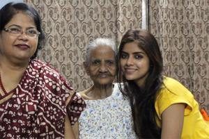 Sayantani Ghosh pens an emotional note as her grandmother passes away