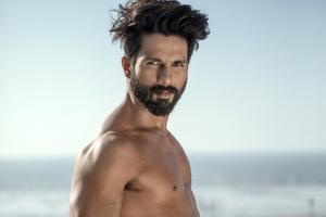 See Photo: Shahid Kapoor burns Internet with his shirtless avatar