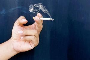Maharashtra govt makes spitting, smoking in public a punishable offence