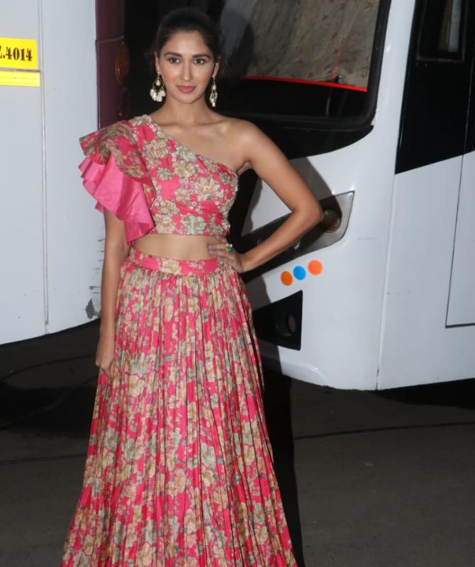 Bachchan will be seen playing the central role in the movie which is reportedly based around the life of Indian stockbroker Harshad Mehta. The story will narrate real-life events of the Indian financial market between 1990 and 2000. Helmed by Kookie Gulati, the film is bankrolled by Ajay Devgn and Anand Pandit. Besides Junior Bachchan and Nikita, Ileana D'Cruz will also be seen in the central role in the film.