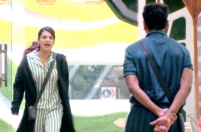 Upset that her things been taken away from her, Naina refused to do her cooking duties for the day. She locked horns with Eijaz while the other contestants also agreed that Eijaz was being unfair by giving a 'dandh' to her and confiscating her items. Nikki especially pointed out that he was not being a worthy captain however Eijaz stood firm on his decision. Naina along with several other housemates' questioned Eijaz's capabilities as a captain.