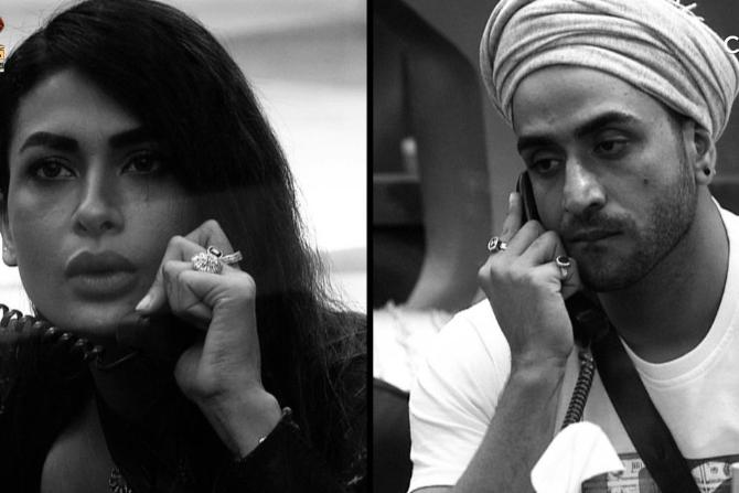 Now, let's talk about some (not-so) romance inside the house. Jasmin Bhasin, who is rather close to Aly become possessive about him right from the moment he entered the house! Aly was inside a glass enclosure for some time, and could only communicate with other housemates through an old-school phone. When Pavitra tried to have a conversation with Aly, Jasmin flared up!