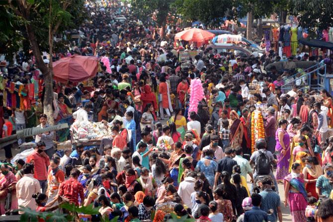 Social distancing norms go for a toss as people throng Kandivli's Gaondevi market in large numbers.