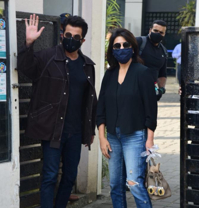 Neetu, Anil, Varun, Kiara Jet Off To Chandigarh For Jug Jug Jiyo Shoot