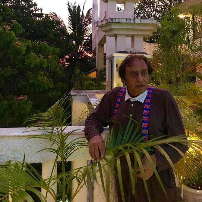 Did you know, the veteran actor was given the screen name 'Ranjeet' by superstar Sunil Dutt? The duo had shared screen space in 'Reshma aur Shera' in 1968.