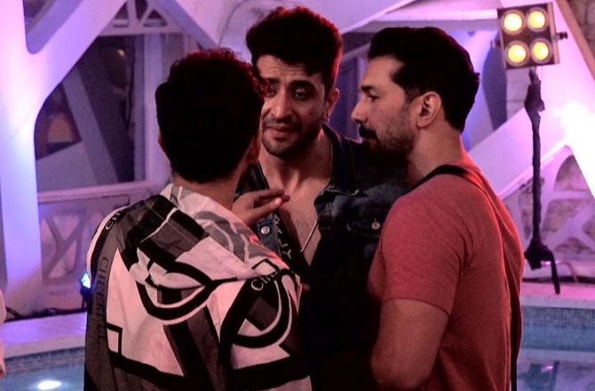 In the end, Aly Goni became the new captain of the house. However, it was not that easy for him as Nikki Tamboli didn't accept the captaincy task result and said, 