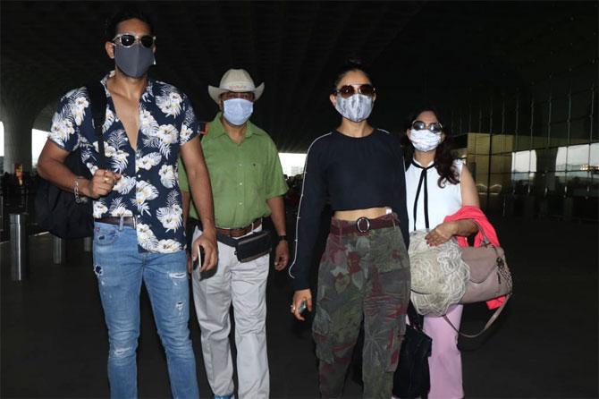On the work front, Rakul Preet Singh recently wrapped up the shooting for Kaashvie Nair's period drama opposite Arjun Kapoor. She will also be part of Ajay Devgn's next directorial Mayday, which also stars Amitabh Bachchan.
In picture: Rakul Preet Singh with family at the Mumbai airport.