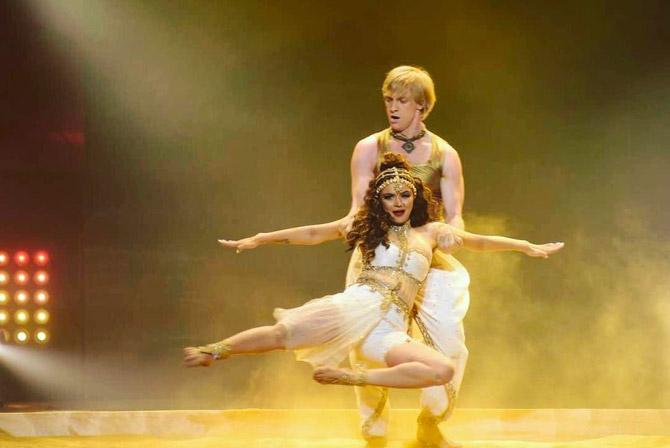 Aashka and Brent got engaged in December 2016 in the USA and the very next year tied the knot. The couple got married in Ahemdabad, Aashka's hometown.
In picture: They even participated in the 8th season of the dance reality show 'Nach Baliye'