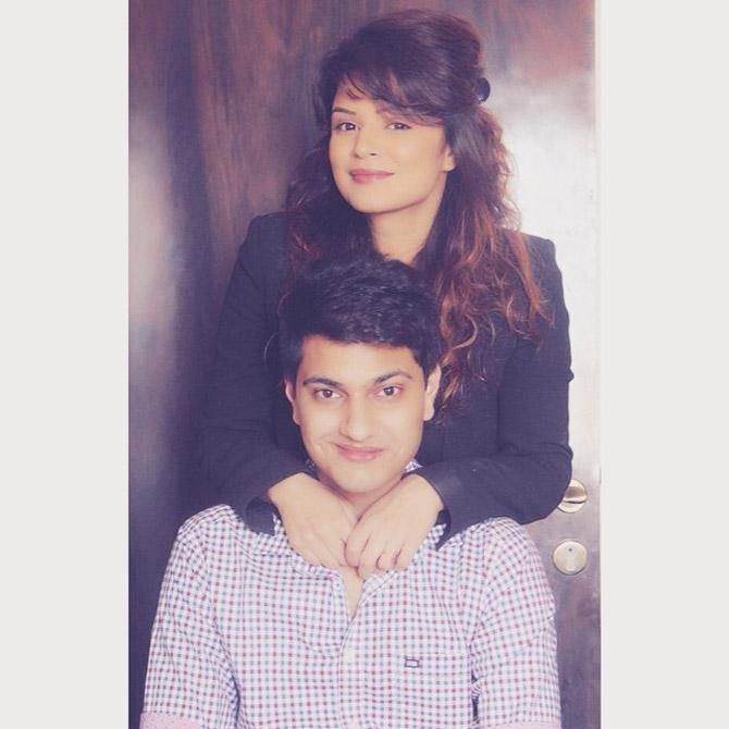In 2002, Aashka Goradia bagged a role in Achanak 37 Saal Baad on Sony. Later on, she joined the cast of Bhabhi on Star Plus, however, it was Kkusum, where she played Kumud, that gave her fame.
In picture: Aashka Goradia with her brother Shivam Goradia